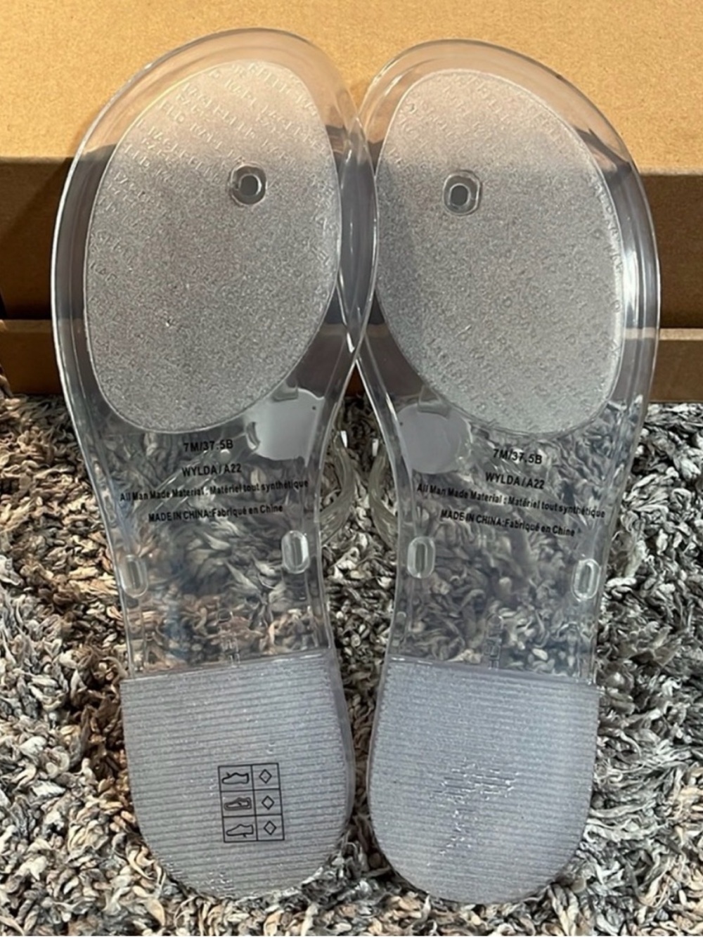 Karl Lagerfeld Clear Jelly Thong Sandals - Picture 3 of 4